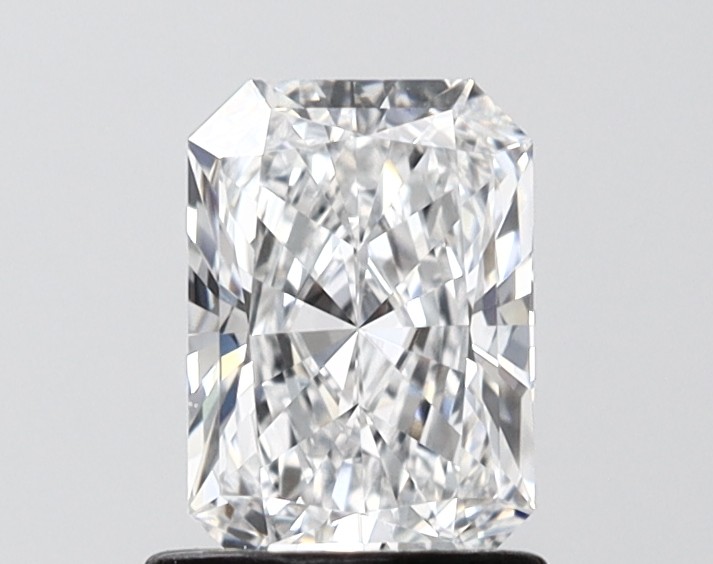 1.04 ct. radiant Lab Grown Diamond front image