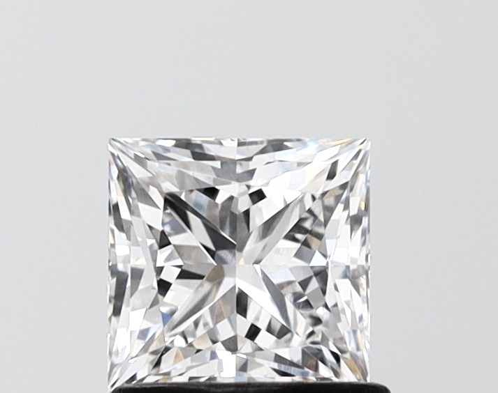 1.05 ct. princess Lab Grown Diamond front image