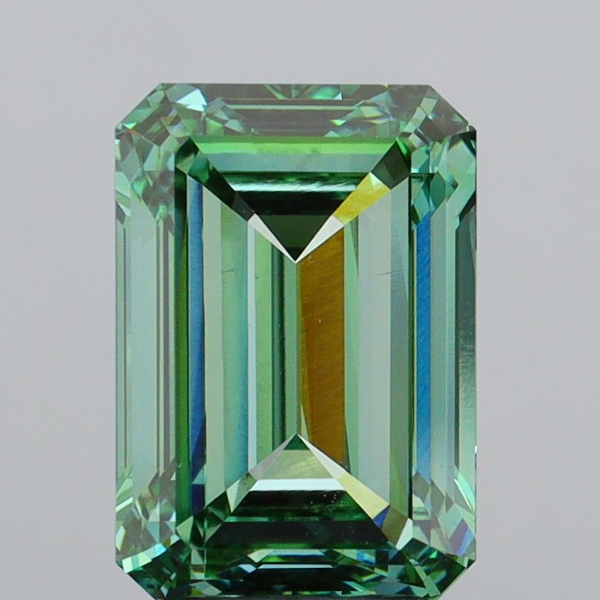 4.99 ct. emerald Lab Grown Diamond front image