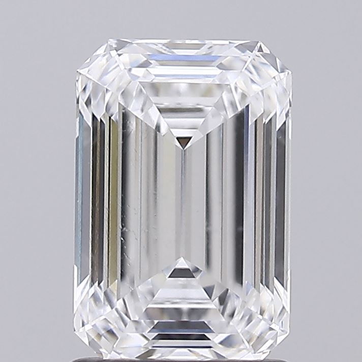1.52 ct. emerald Lab Grown Diamond front image