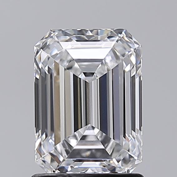 1.52 ct. emerald Lab Grown Diamond front image